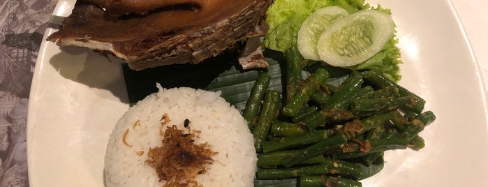 Bebek Tepi Sawah is one of Local Food JABOTABEK.