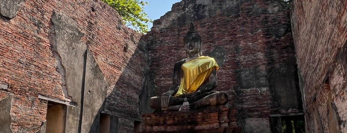 Wat Borom Phuttharam is one of Thailand.