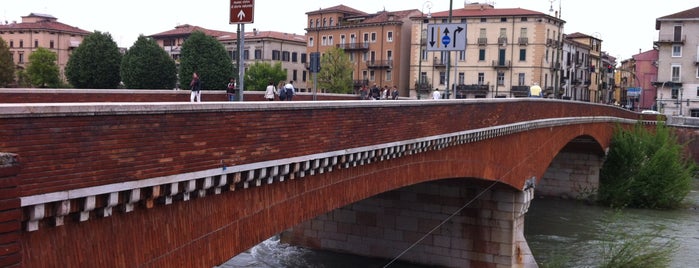 Ponte Navi is one of Locais curtidos por Vito.