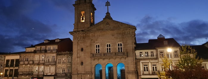 Igreja de S. Pedro is one of สถานที่ที่บันทึกไว้ของ Fabio.