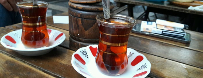 Ahenk Kafe is one of istanbulun baba mekanları.