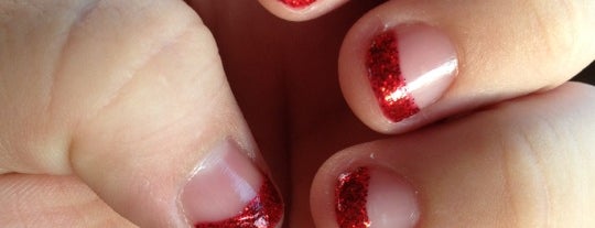 Diva Nails is one of Aimeeさんのお気に入りスポット.