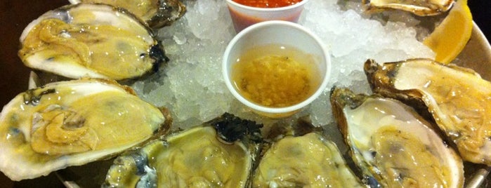Harry's Oyster Bar & Seafood is one of Locais curtidos por Olga.