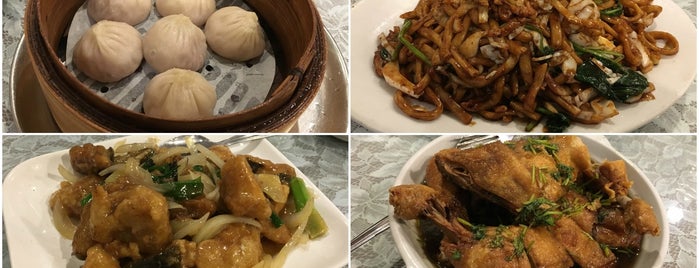 Chen's Shanghai Restaurant 白玉蘭餐館 is one of Vancouver.