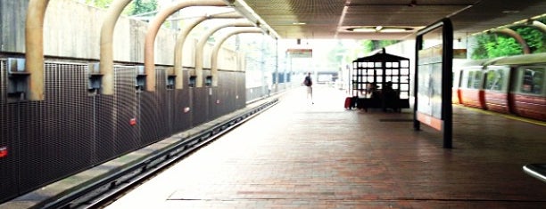 MBTA Green Street Station is one of Tempat yang Disukai 💋Meekrz💋.