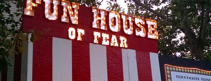 Fun House Of Fear is one of Frightmares.