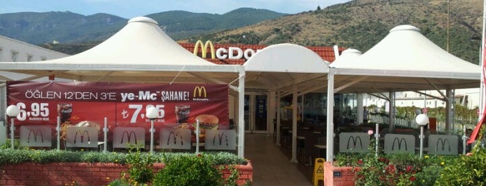 McDonald's is one of Lieux qui ont plu à Çağlar.