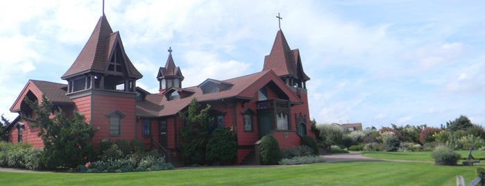 St. Andrews Dune Church is one of The Hamptons.