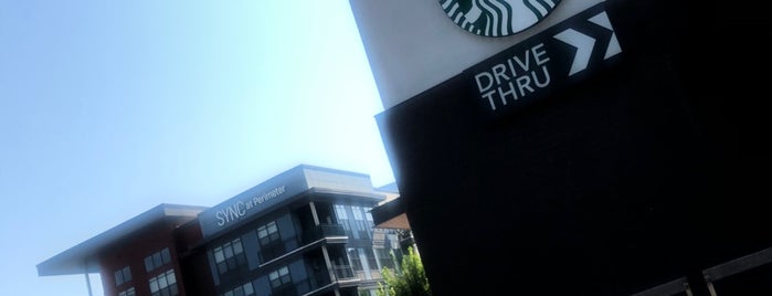 Starbucks is one of สถานที่ที่ PJ ถูกใจ.