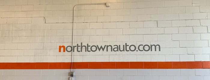Northtown Volvo Cars Buffalo is one of Tempat yang Disukai Jen.