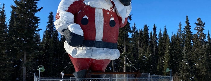 World's Largest Santa Claus is one of Lugares favoritos de Nate.