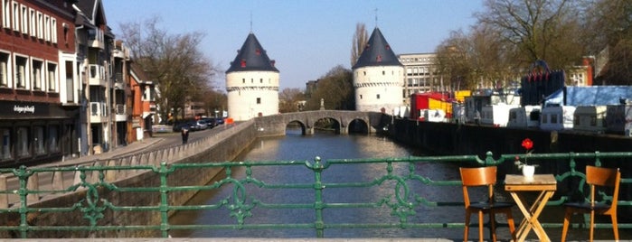 Kortrijk is one of Orte, die Alexander gefallen.