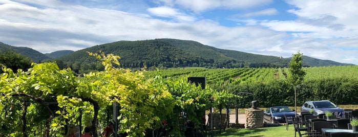 Weingut Tina Pfaffmann is one of Lieux sauvegardés par Michael.