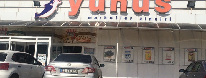 Yunus Market is one of Locais curtidos por 👫iki DeLi👫.