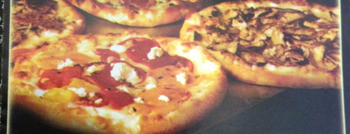 Georgio's Pizzeria is one of Jose Pablo Mangeri.