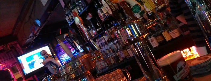 7B Horseshoe Bar aka Vazacs is one of Pinball NYC.
