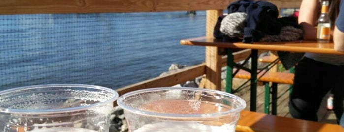Brooklyn Barge is one of Brooklyn & Queens Patio Drinks.