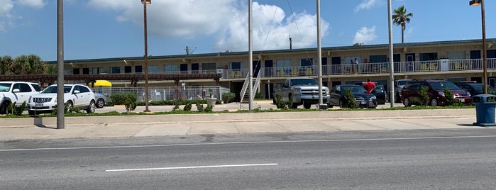 Gaido's Seaside Inn is one of Galveston.