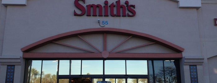 Smith's Food & Drug is one of Lizzieさんのお気に入りスポット.
