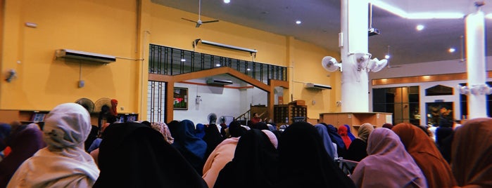 Pusat Islam UiTM Perak is one of Masjid & Surau, MY #4.