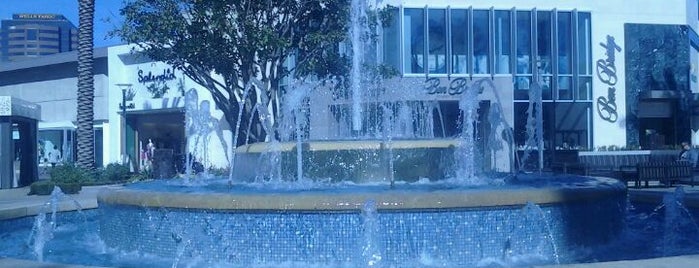 UTC Fountain is one of Locais curtidos por Christopher.