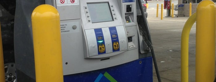 Sam's Club Gas is one of Michael Xさんのお気に入りスポット.