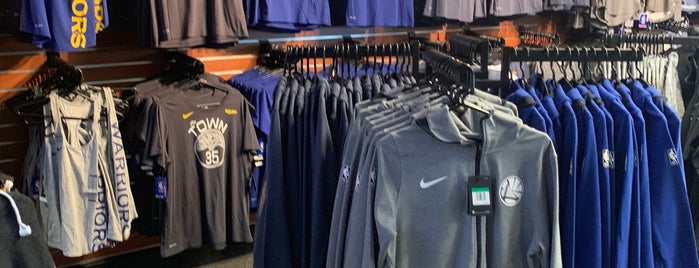 Warriors Team Store is one of Bay Area-4-28-18.