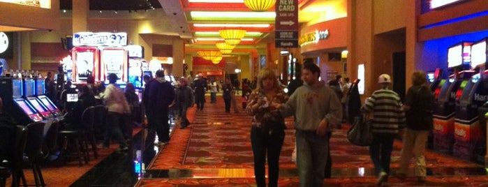 Harrah's Southern California Casino & Resort is one of Posti che sono piaciuti a 😜 Heather.