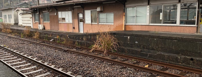 Kasado Station is one of 2018/731-8/1紀伊尾張.