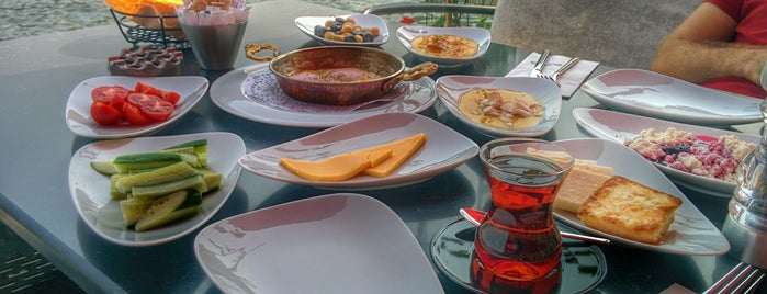 Soiree Restaurant is one of Tempat yang Disukai Zehra.