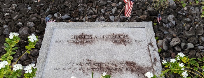 Charles Lindbergh Burial Site is one of Lugares favoritos de Andrew.