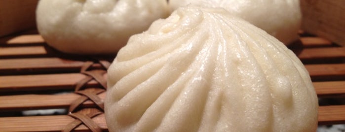 Din Tai Fung is one of 小籠包.