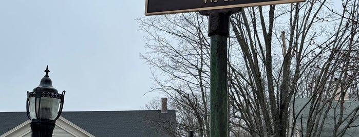 Boston Marathon Start Line is one of The Dirty Water Badge.