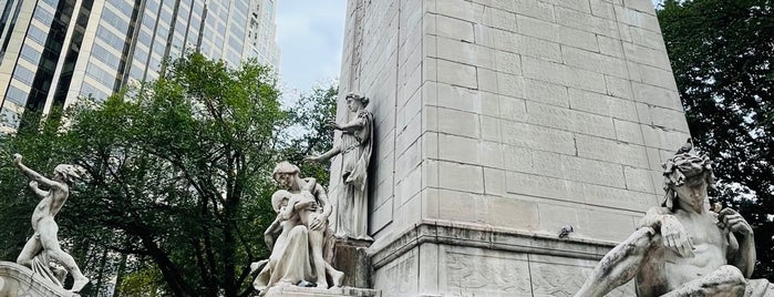 Maine Monument is one of New York Museums.