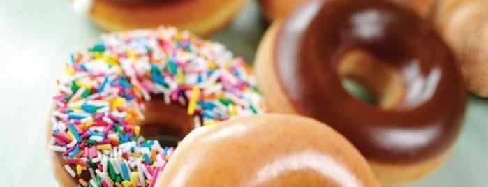 Krispy Kreme is one of Mete : понравившиеся места.