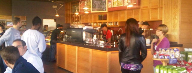 The Coffee Bean & Tea Leaf is one of Lugares favoritos de jenny.