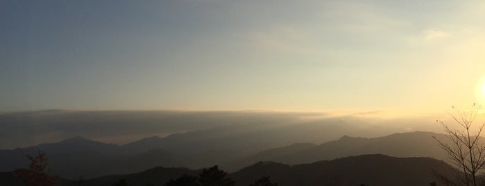 Top of Mt. Takao is one of Lugares favoritos de Takuma.