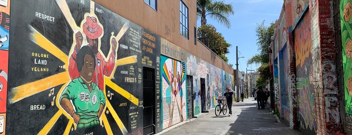 Clarion Alley is one of Lugares favoritos de Takuma.