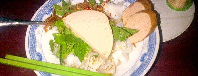 Banh Uot (Nguyen Cong Tru) is one of Saigon's Food and Beverage 1.