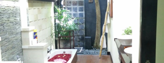 The Bali Dream SUITE Villa, Seminyak is one of Bielさんのお気に入りスポット.