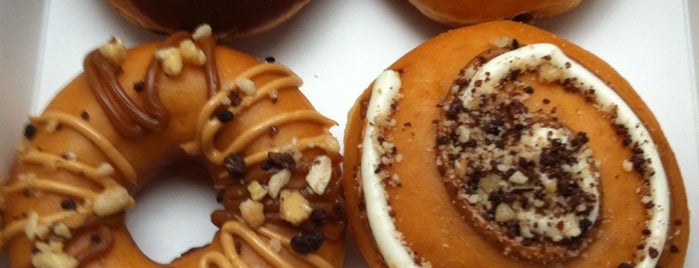 Krispy Kreme is one of @dondeir_popさんのお気に入りスポット.