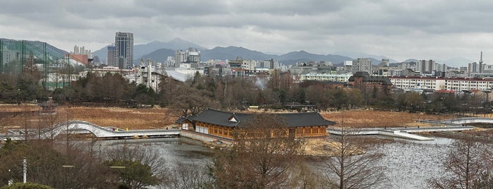 Jeonju Deokjin Park is one of To-Visit (Jeonju).