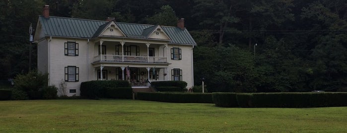 Mountain Rose Bed & Breakfast is one of Ash, Nash, chatt.