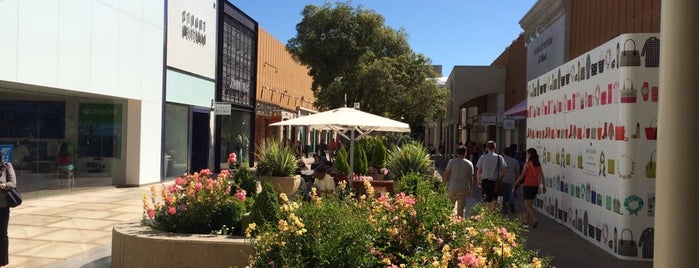 Stanford Shopping Center is one of Guide to San Francisco.