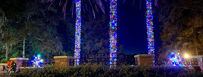 Lake Lily Park is one of Orlando City Badge - The City Beautiful.