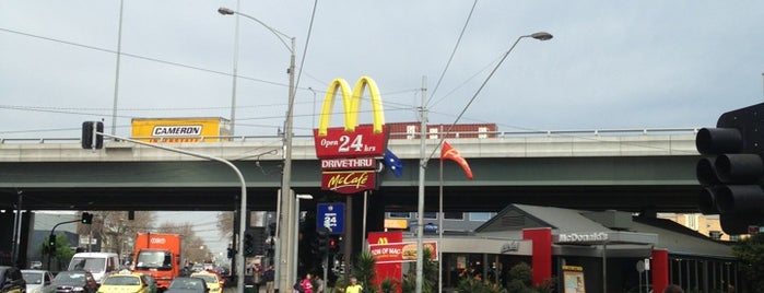 McDonald's is one of Orte, die Anna gefallen.