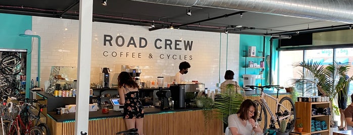 Road Crew Coffee & Cycles is one of สถานที่ที่บันทึกไว้ของ Stacy.