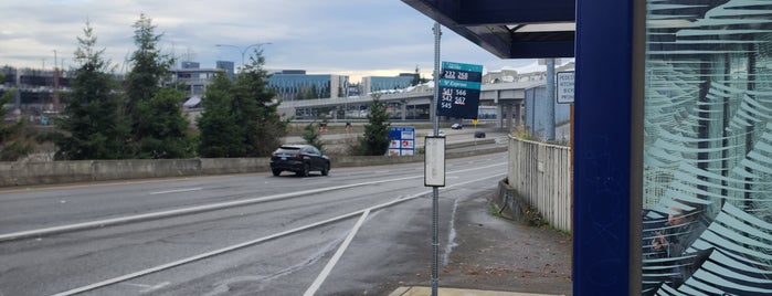 Sound Transit Bus Stop #71335 is one of Regular routes.
