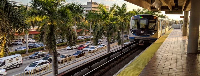 MDT Metrorail - Coconut Grove Station is one of Work Route.