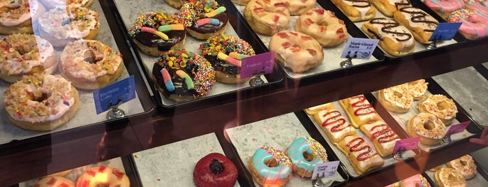 Jolly Molly Donuts is one of Lugares favoritos de Alberto.